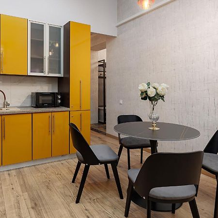 2 - Bedroom Apartments Galicia Lviv Exteriör bild