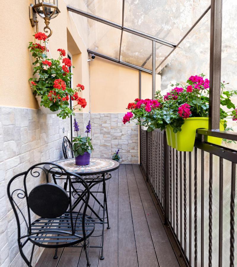 2 - Bedroom Apartments Galicia Lviv Exteriör bild